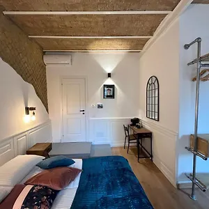 Domus Avi - Roma