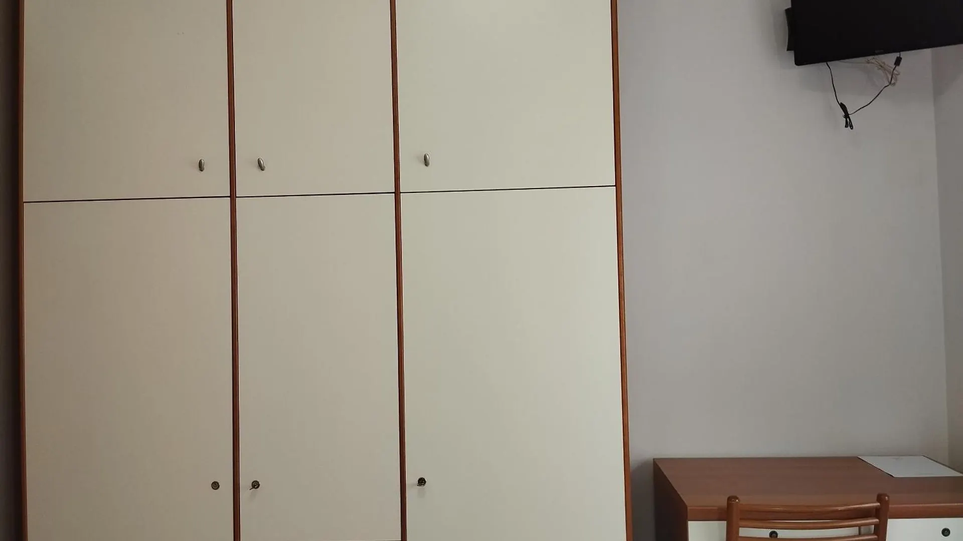 Ah Roma Hostel