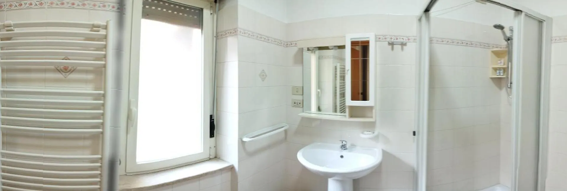 Ah Roma Hostel